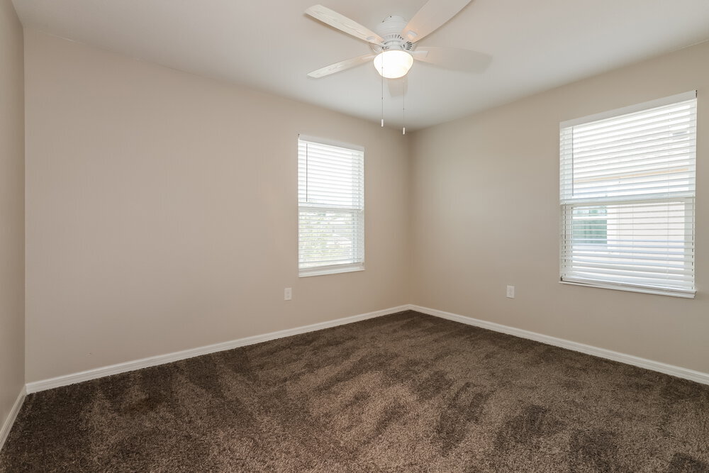 Building Photo - 10716 Southern Forest Dr