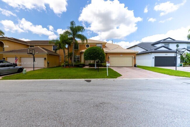 Building Photo - 12686 Little Palm Ln