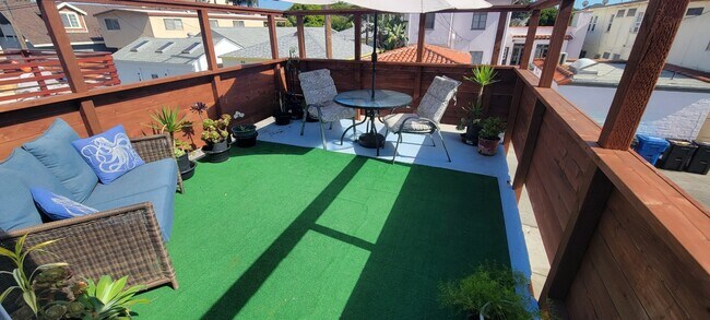 Deck - 32 18th Ave