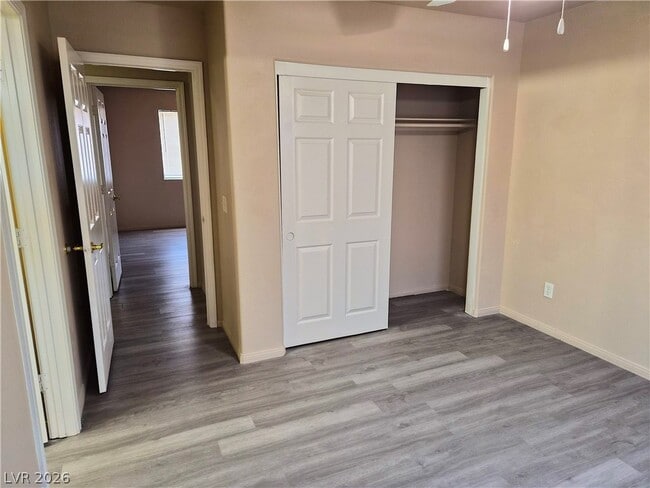 Building Photo - 1080 HALL