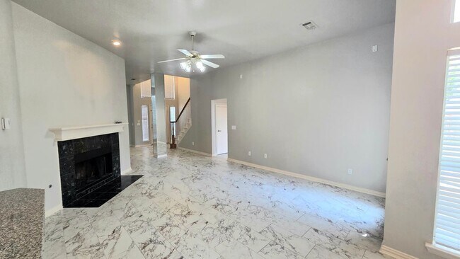 Building Photo - 4101 Pinewood Dr