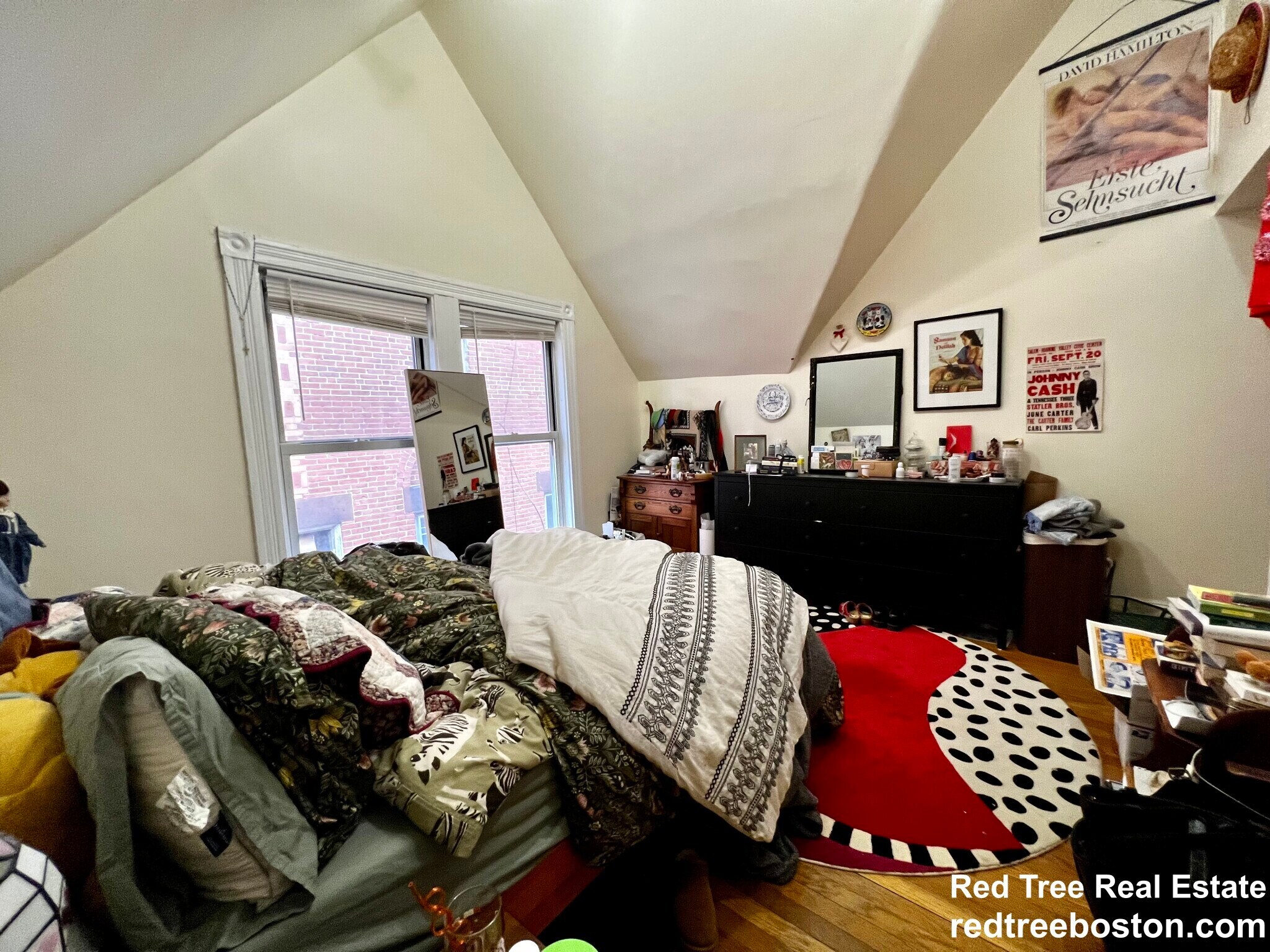 Building Photo - 1678 Beacon St