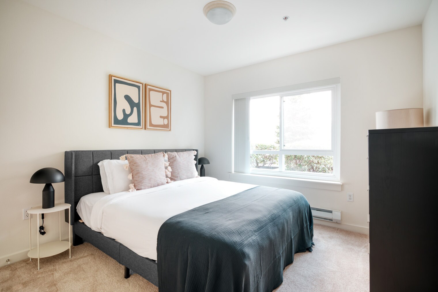 Building Photo - 10410 NE 2nd St