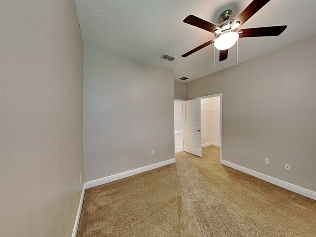 Building Photo - 1957 Michigan Dr