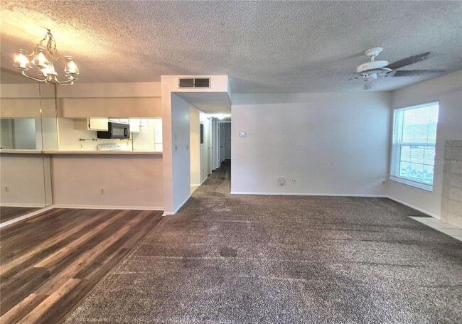 Building Photo - 3025 Bonaventure Cir