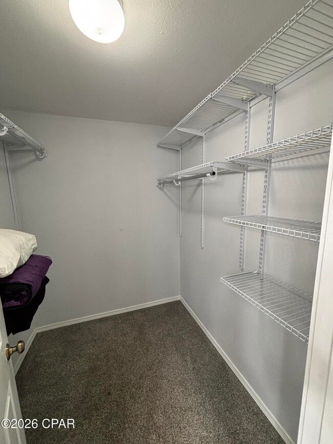 Building Photo - 5127 Stewart Dr