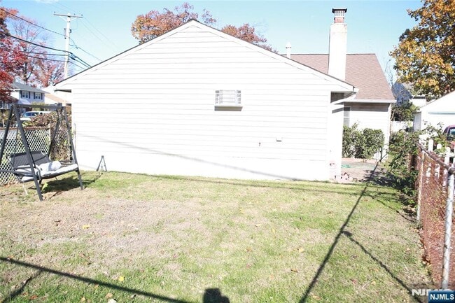 Building Photo - 2A Harvey Ave