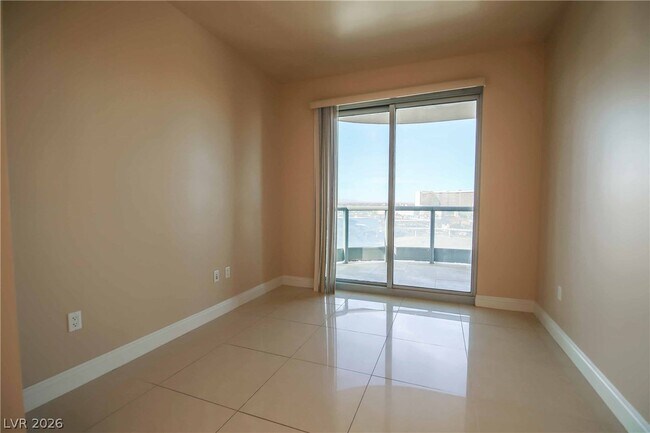 Building Photo - 322 Karen Ave