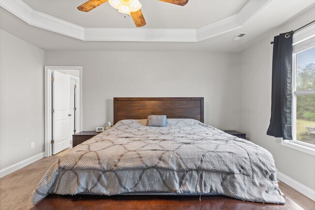 Building Photo - Slater Way