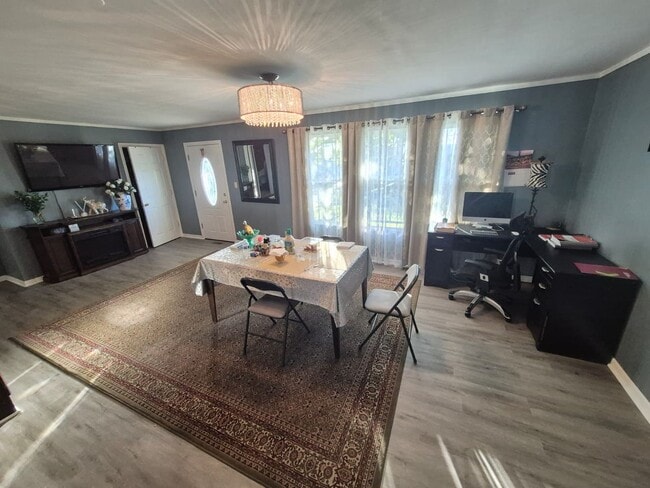 Building Photo - 65 Miriam Dr