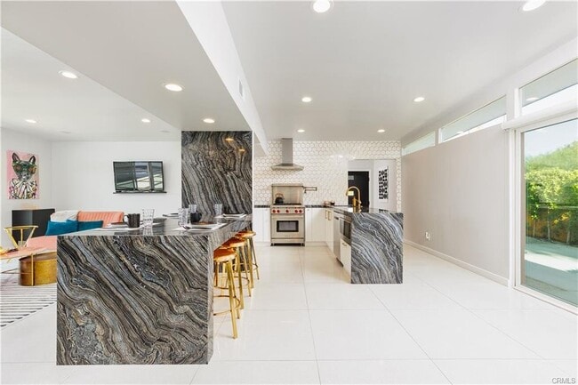 Building Photo - 3466 E Paseo Barbara