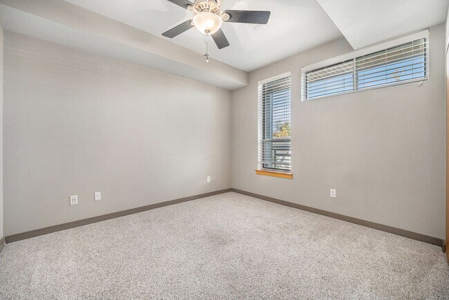 Building Photo - 2 Bed 2 Bath in Prime Location in LoHi