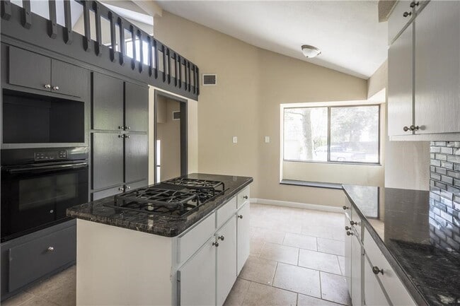 Building Photo - 535 Enchanted Ln