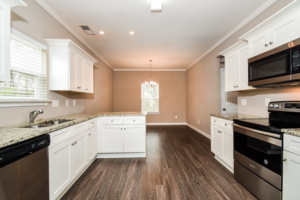 Building Photo - 602 Fieldcrest Dr