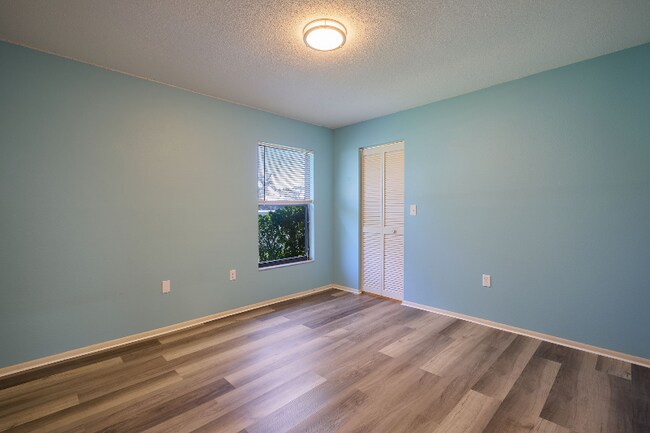 Building Photo - 1008 Pine Forest Ct