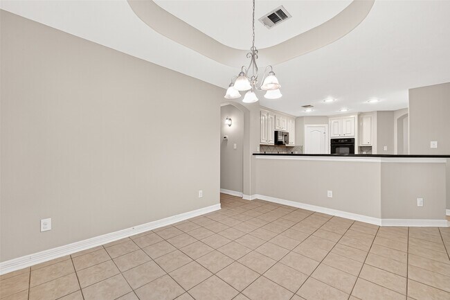 Building Photo - 127 Monterrey Rd W