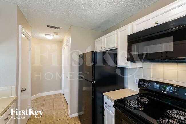 Building Photo - 5334 Riverport Dr