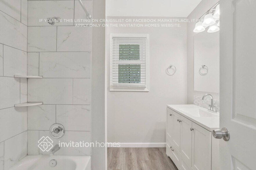 Building Photo - 3049 Larkspur Cir SW