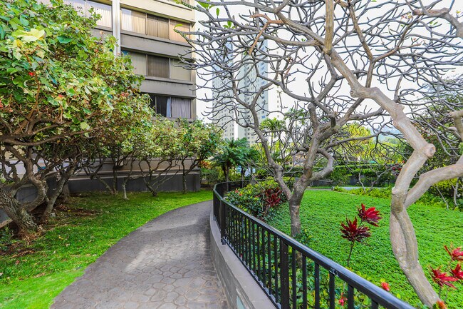 Building Photo - 55 S Kukui St