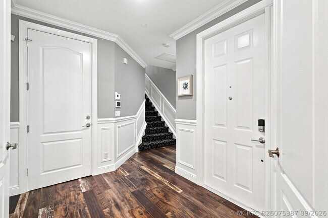 Building Photo - 5550 NE Trieste Terrace