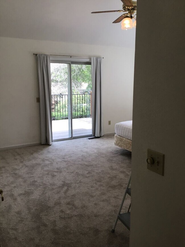 Building Photo - Beautiful Lake Wildwood Home on Cul-de-sac