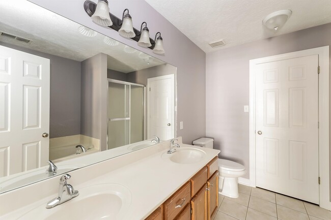 Building Photo - 97 Jadewood Dr