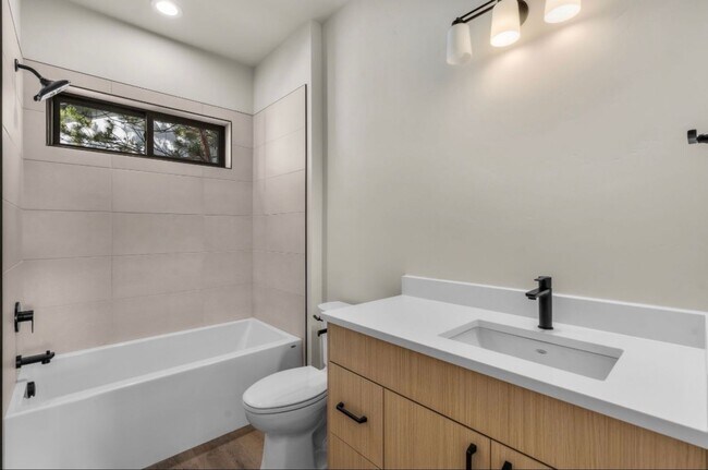 Building Photo - Spectacular BRAND NEW Custom 2-bd/2-bath with view of Redmond Canal!