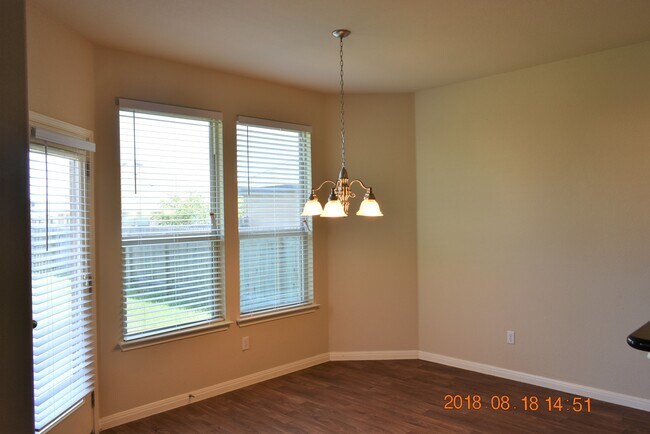 Building Photo - 12837 Snow Ln