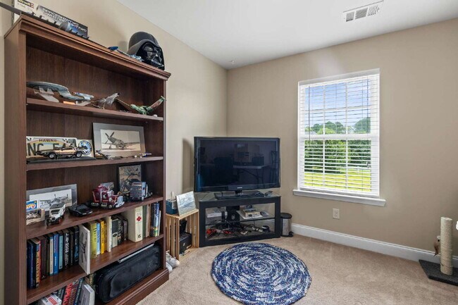Building Photo - Spacious 5-Bedroom Home for Rent in Rincon!