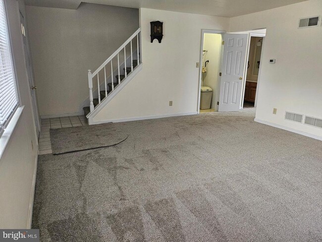 Building Photo - 14788 Sherwood Dr