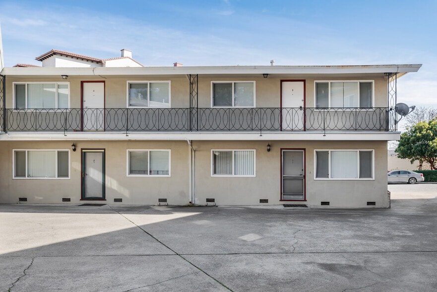 Building Photo - 15 S Broadway