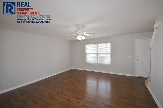 Building Photo - Adorable 2BR/2.5BA townhome in Murfreesboro, close to I-24!