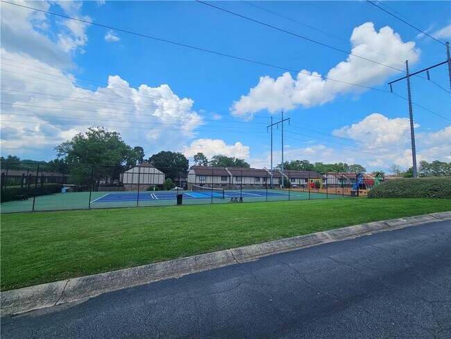 Building Photo - 1192 Ashborough Dr