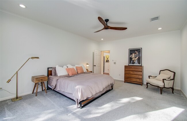 Building Photo - 15835 N Barkers Landing Rd