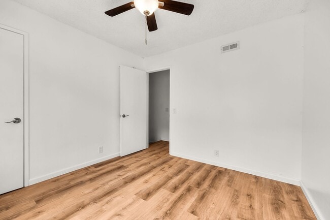 Building Photo - Fully Renovated 3-Bedroom Home in the South Bay Townhomes Community!