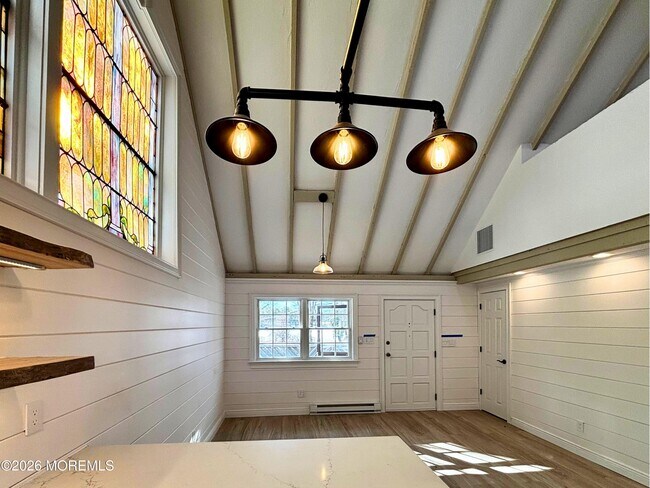 Building Photo - 2364 E Hurley Pond Rd