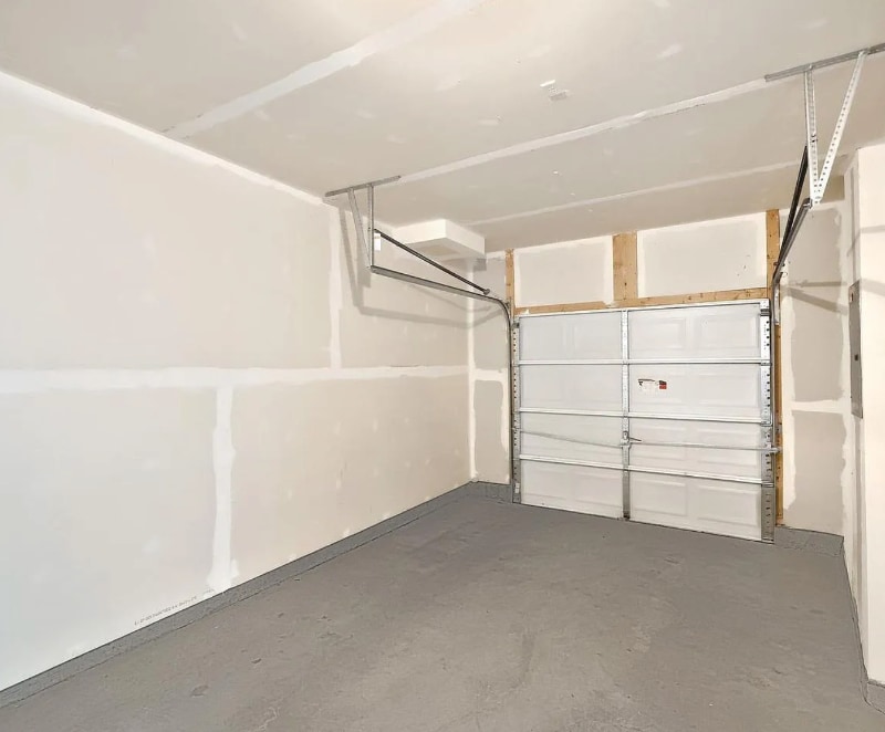 Building Photo - 2304 Sunny Hill Cir