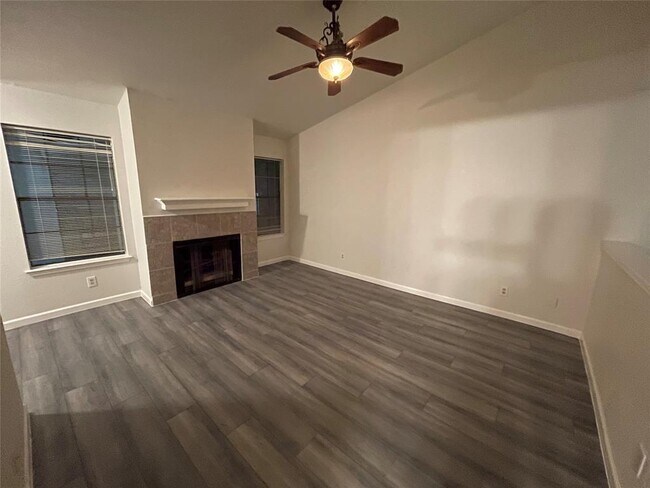 Building Photo - 14600 Fonmeadow Dr