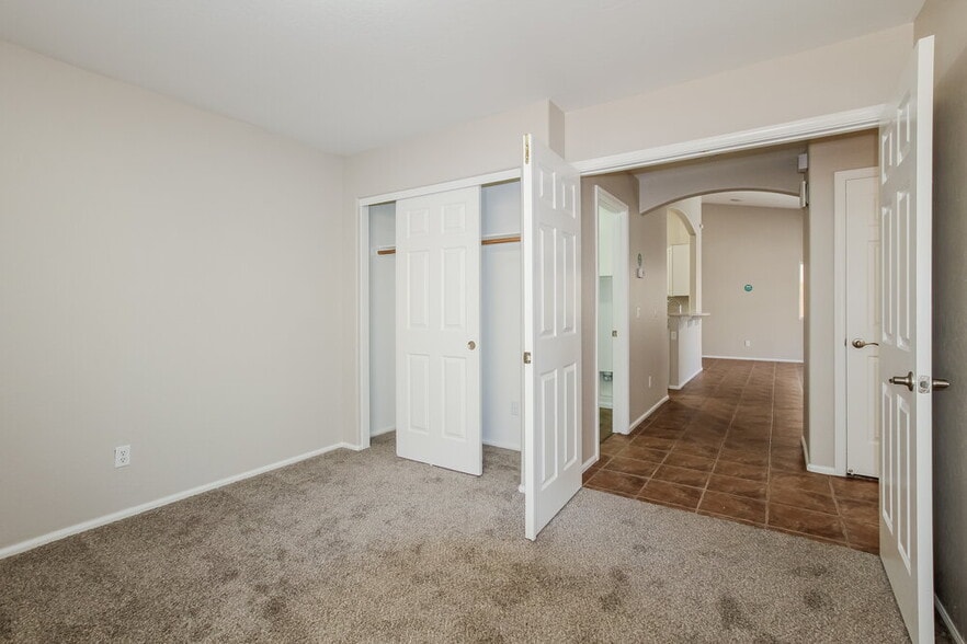 Building Photo - 14988 W Riviera Dr