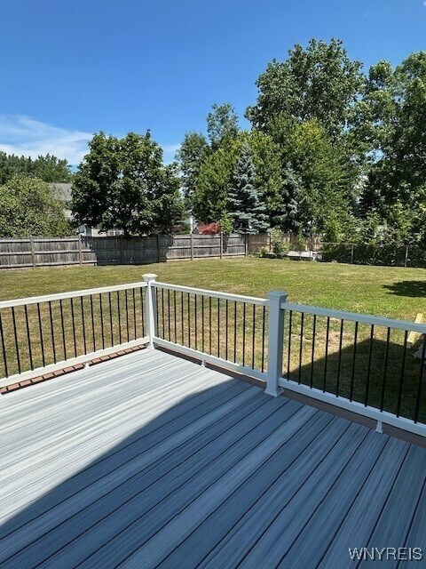 Building Photo - 151 Mapleleaf Dr