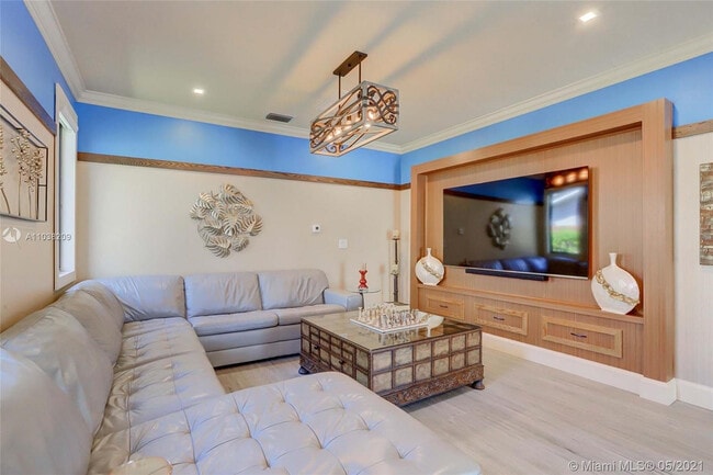 Building Photo - 750 Marine Dr