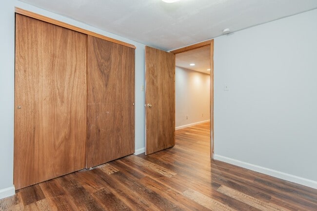 Building Photo - 10701 St Henry Ln