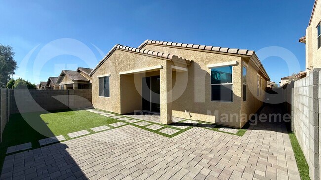 Building Photo - 12233 W Rowel Rd