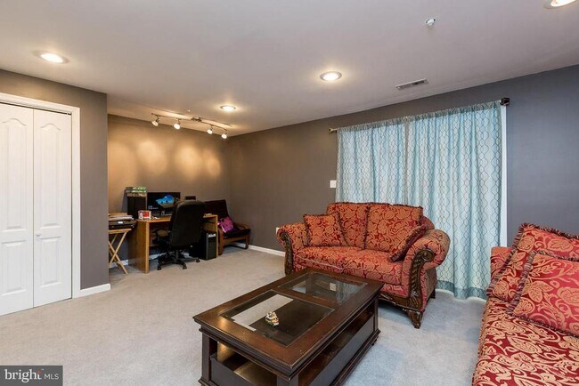 Building Photo - 2685 Cameron Way