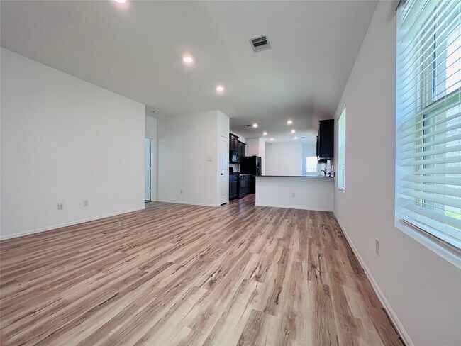 Building Photo - 5827 Dry Brush Pl
