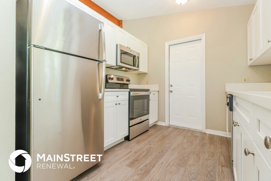 Building Photo - 14056 Marquette Blvd