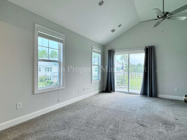 Building Photo - 4732 Siddons Dr