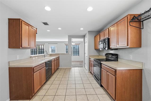 Building Photo - 10404 Nettie St