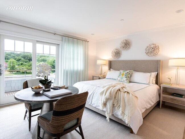 Building Photo - 57 Old Boathouse Lane S