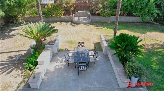 Building Photo - Gorgeous Home in 93314 Area!